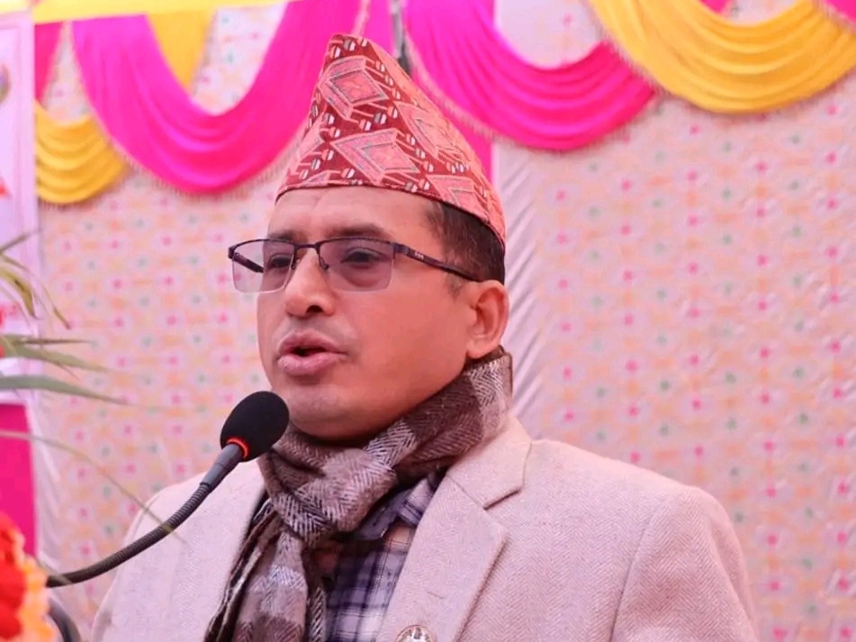देशमा संघीयता भएको कसैलाई मन परेको छैन : मन्त्री धामी